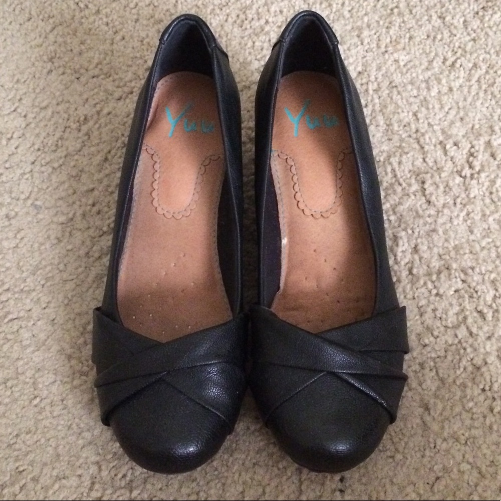 ❗️Final price drop❗️Yuu Brynn black slip-on wedges