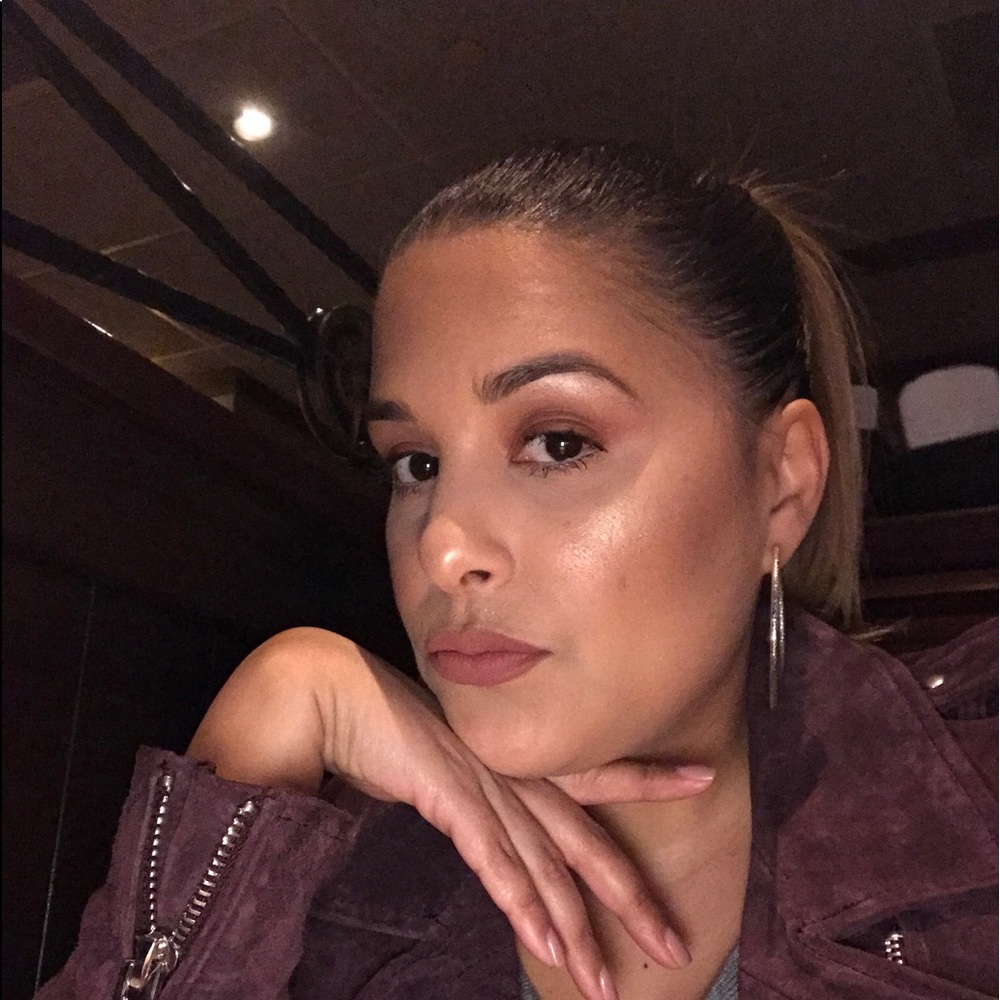 Meet your Posher, Alexandra