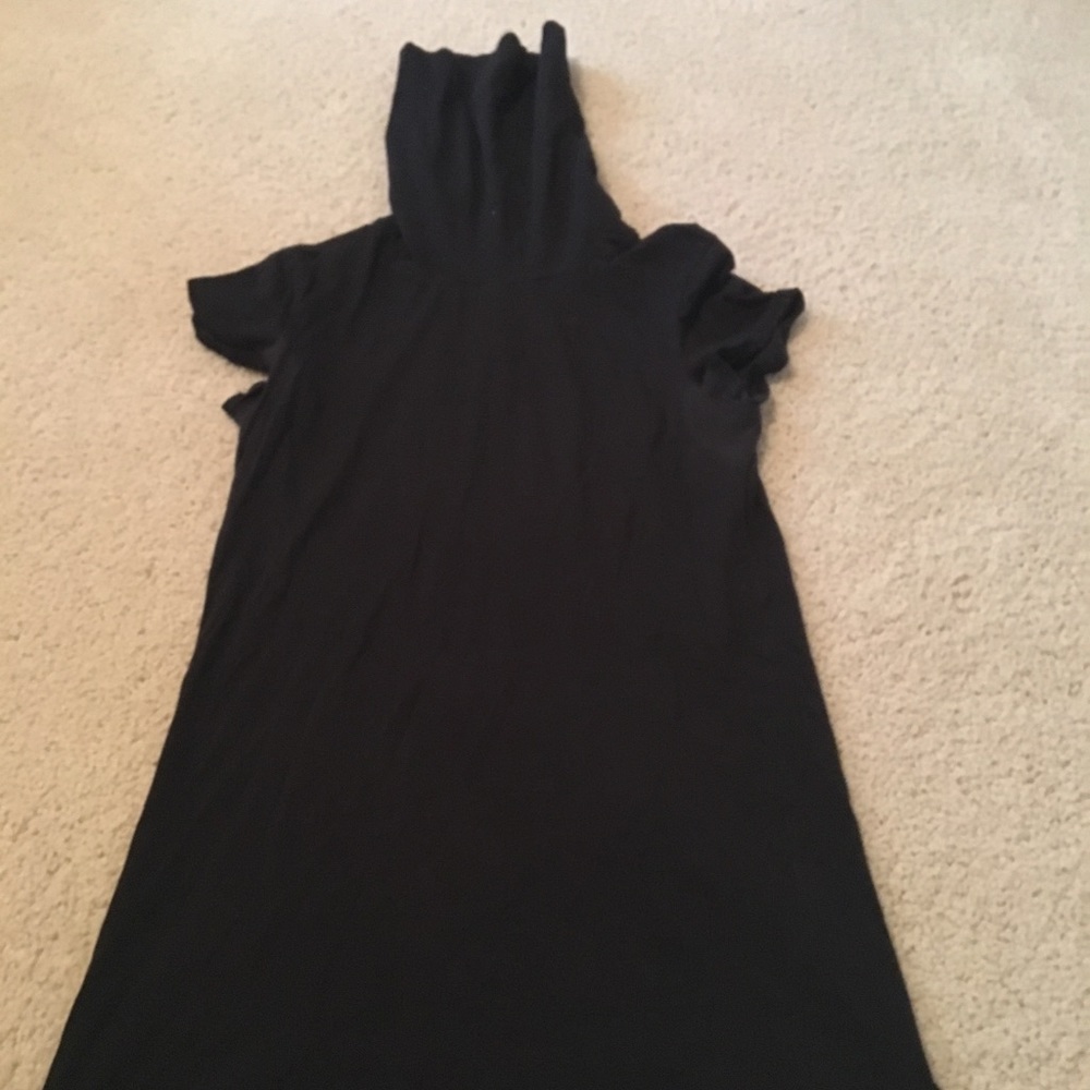 Theory short sleeve turtleneck