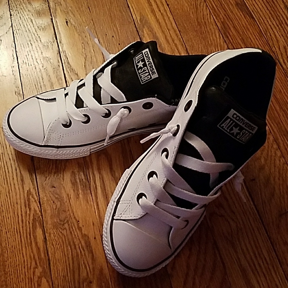 Converse Leather All Star Street Size 4Y Wms 7.5