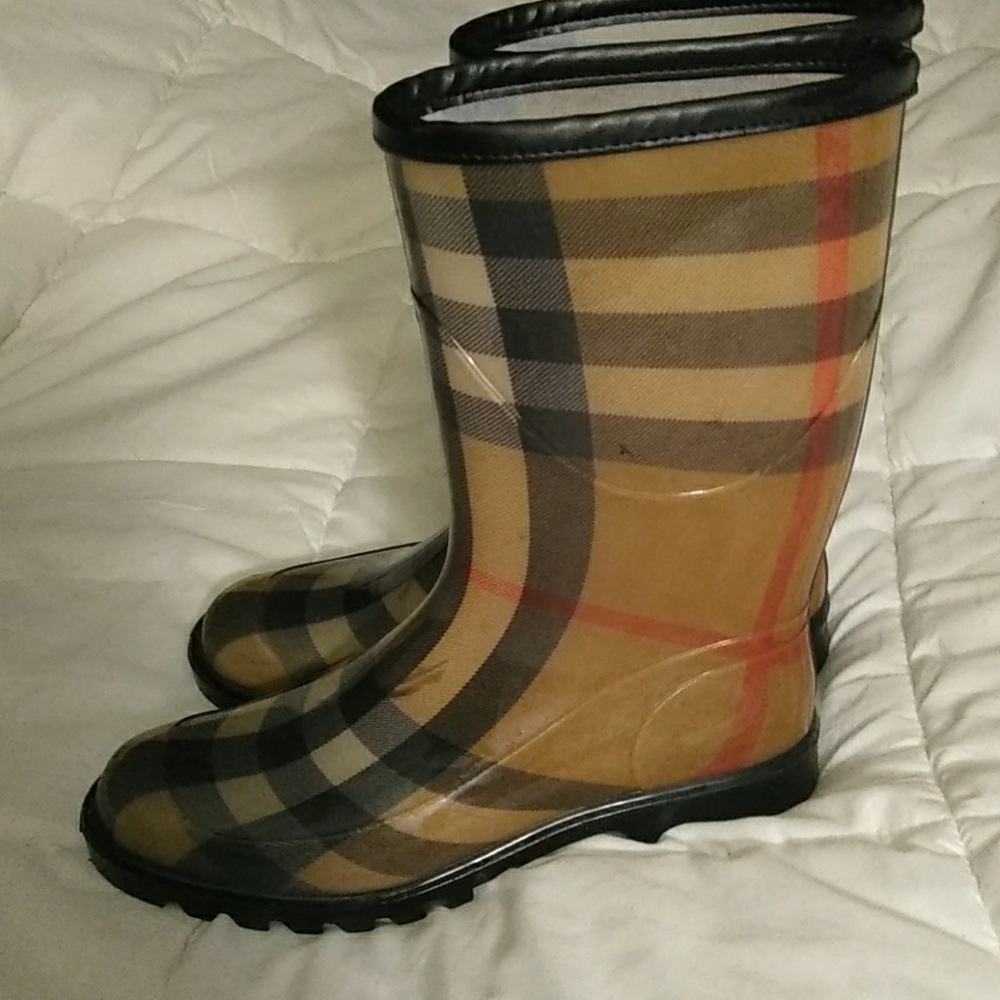 Burberry rain boots