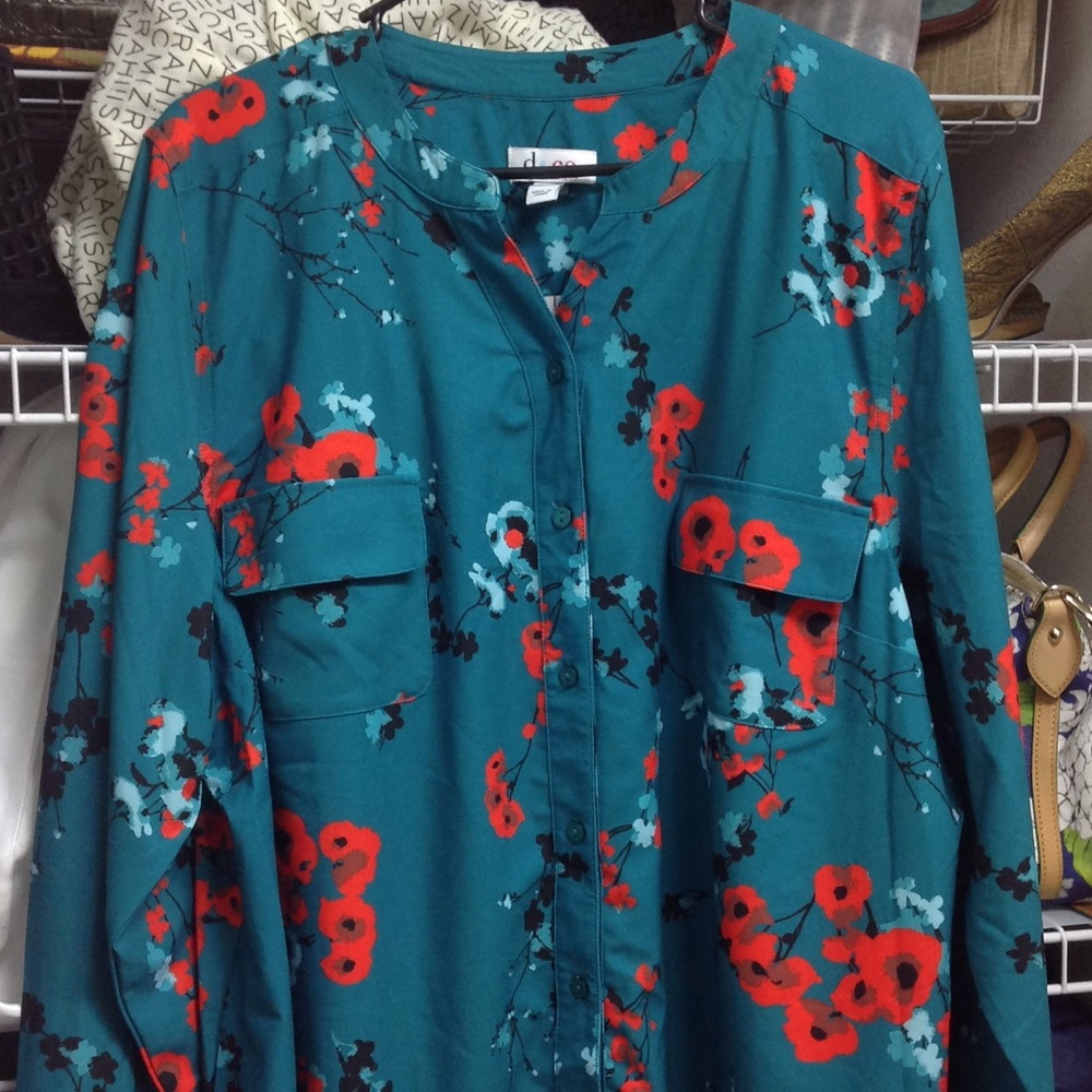 Denim & Co D & co. Y- neck floral blouse xl