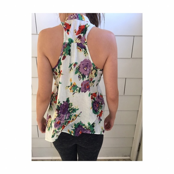 Willow & Clay Floral Print Tunic - Picture 4 of 7