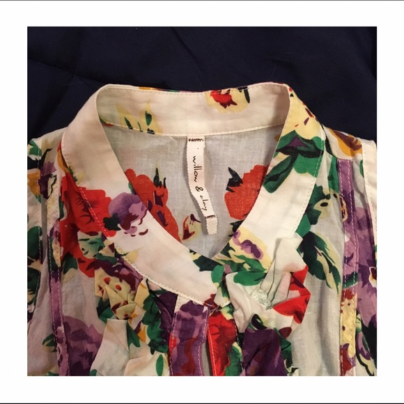 Willow & Clay Floral Print Tunic - Picture 5 of 7