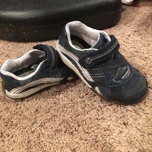 Stride Rite boys sneaker