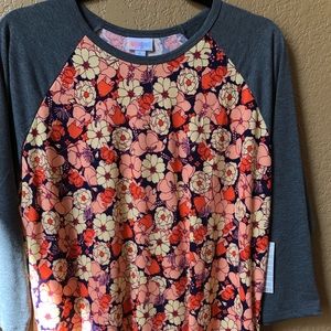 NWT Lularoe Randy Tee. Size XLarge.