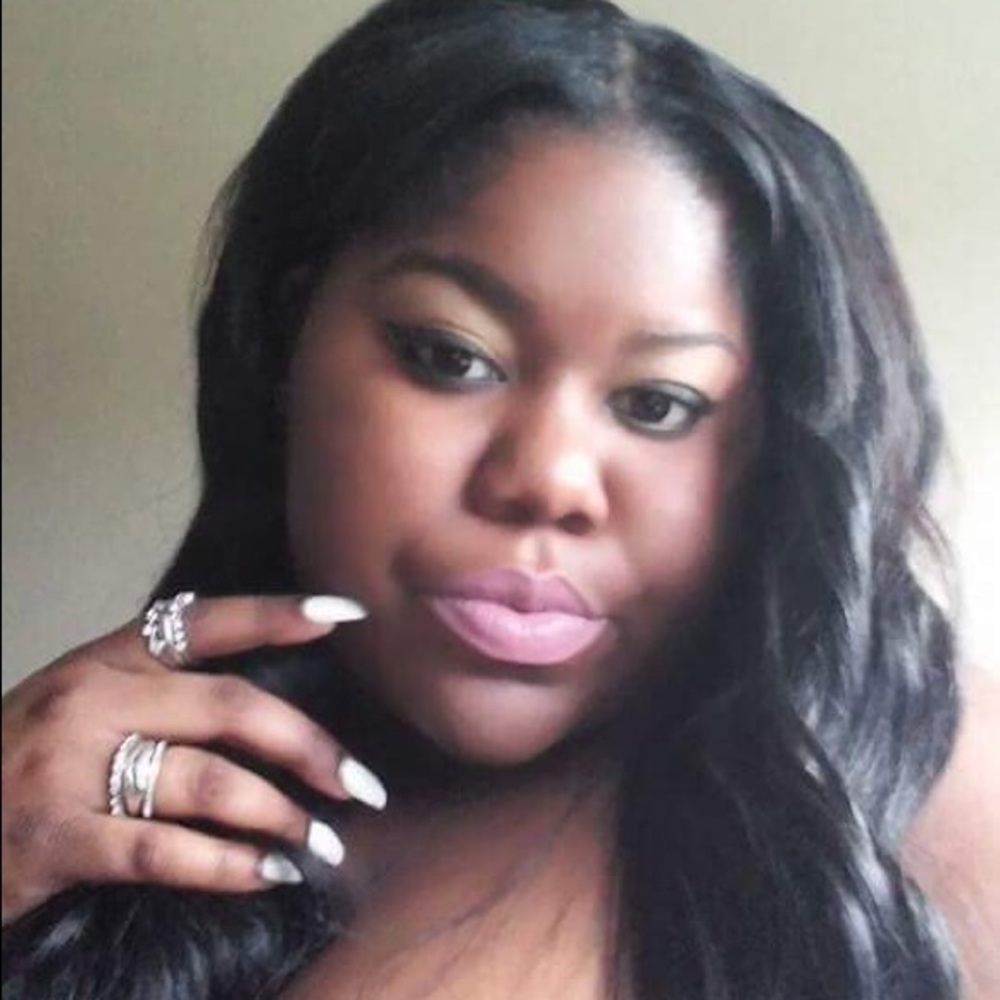 Meet your Posher, Angela