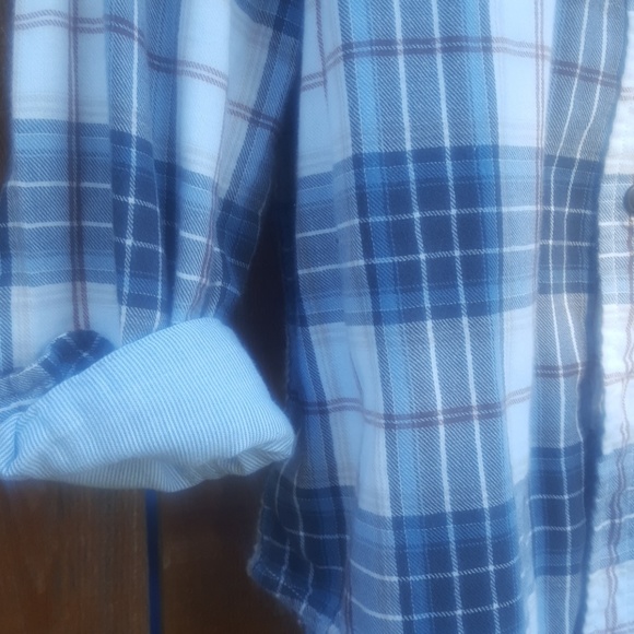 *donated*American Eagle flannel - Picture 2 of 4