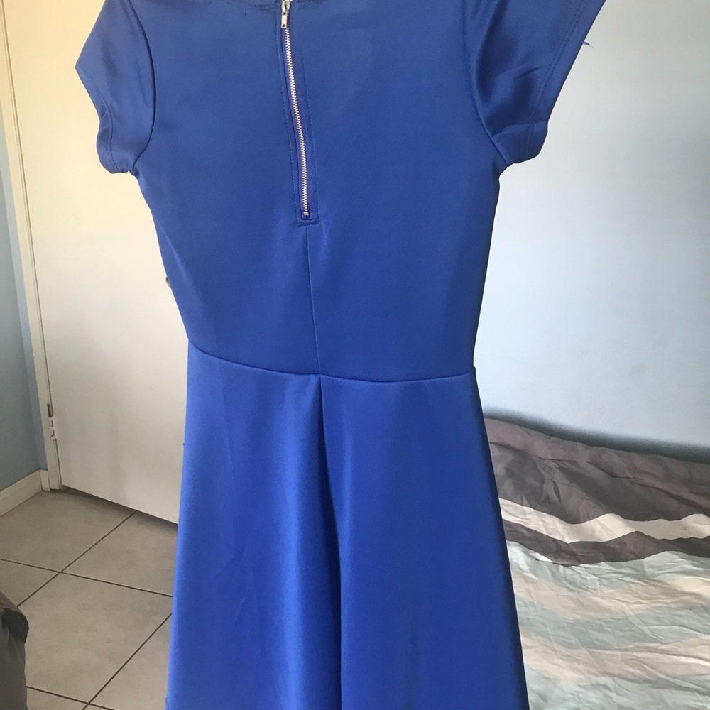 Blue Dress - Picture 3 of 4