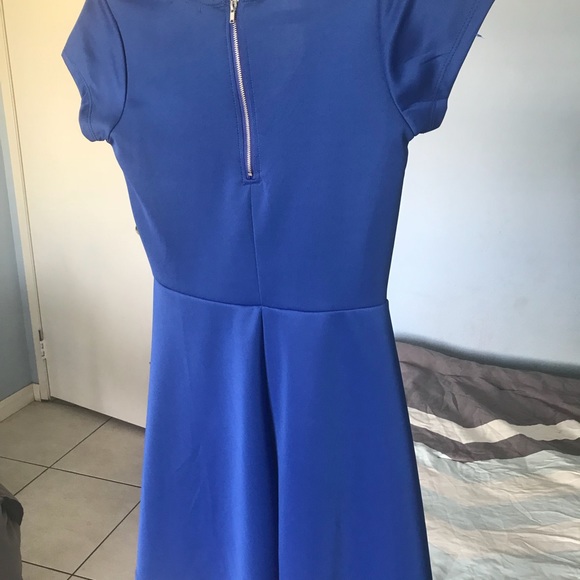 Blue Dress - Picture 3 of 4