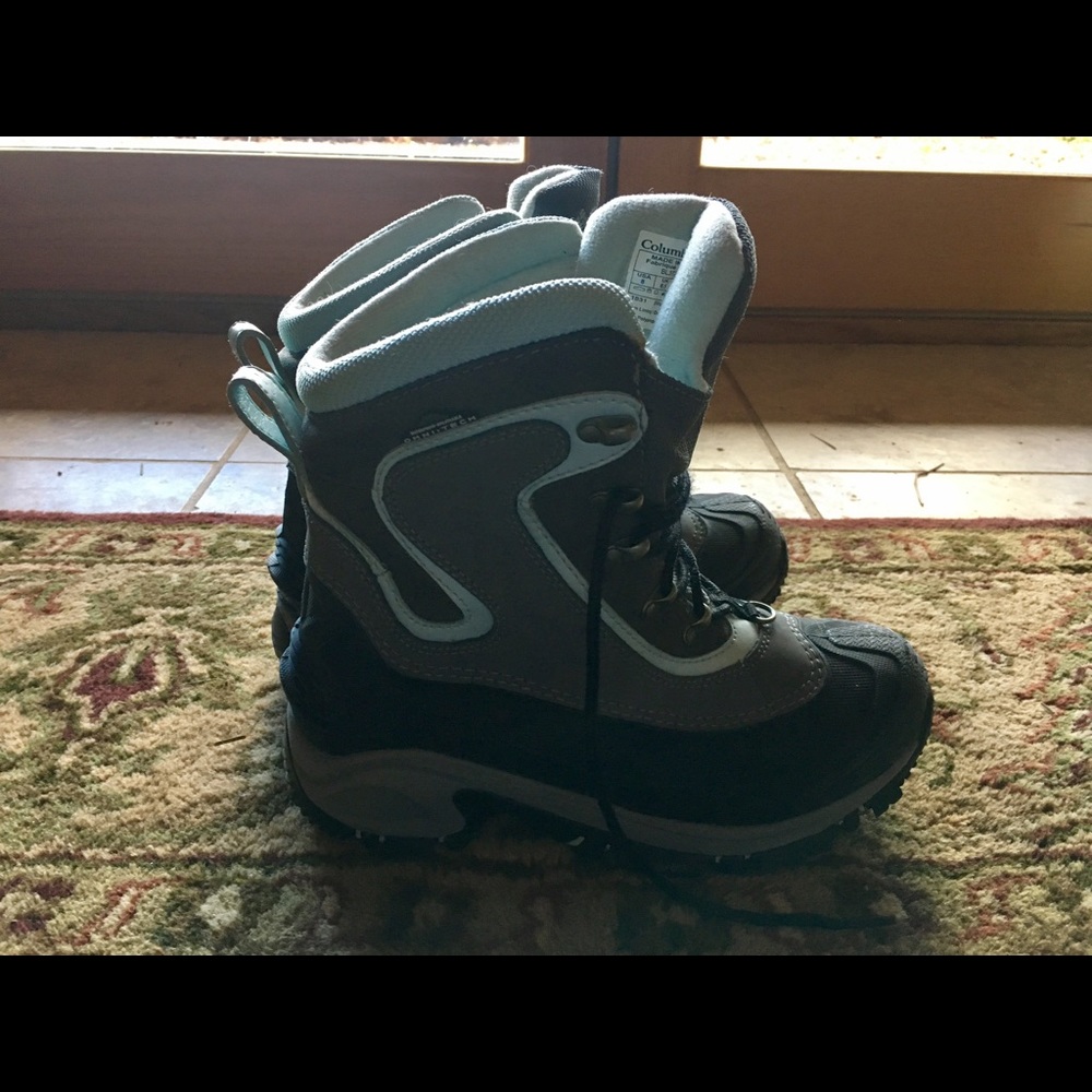 Columbia women's Snow Boots - Used