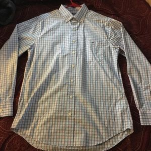 Vineyard Vines button up. Never worn out.