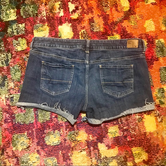 EUC AMERICAN EAGLE JEANS-CUT OFF SHORTS W STRETCH - Picture 4 of 7