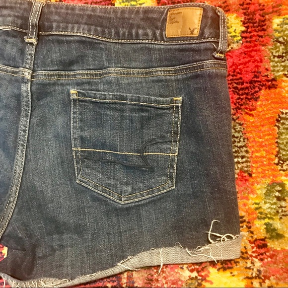 EUC AMERICAN EAGLE JEANS-CUT OFF SHORTS W STRETCH - Picture 6 of 7