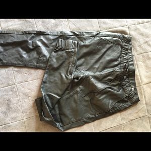 SKINNY BULLHEAD JOGGER FROM PACSUN SMALL