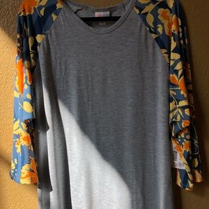 NWT Lularoe Randy Tee. Size XXXLarge.