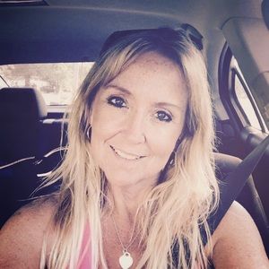 Meet your Posher, Michele