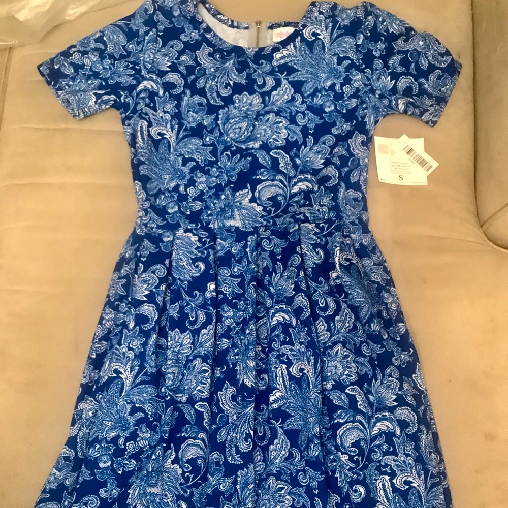 Small LuLaRoe Amelia, New