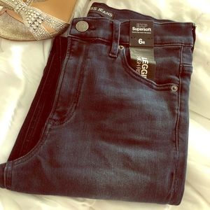 Express Super Soft jeans