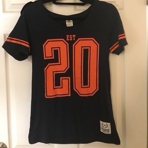 Vs pink size Large bears T-shirt