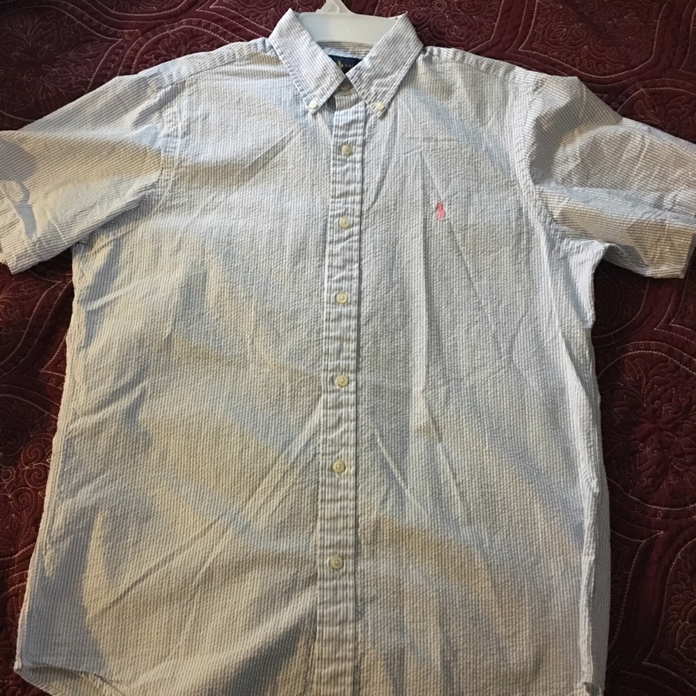 Short sleeve button down. Worn maybe once.