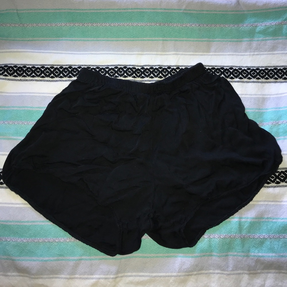 Brandy Melville plain flowy shorts