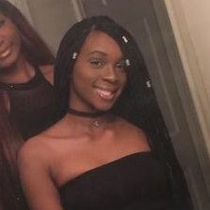 Meet your Posher, Maxine
