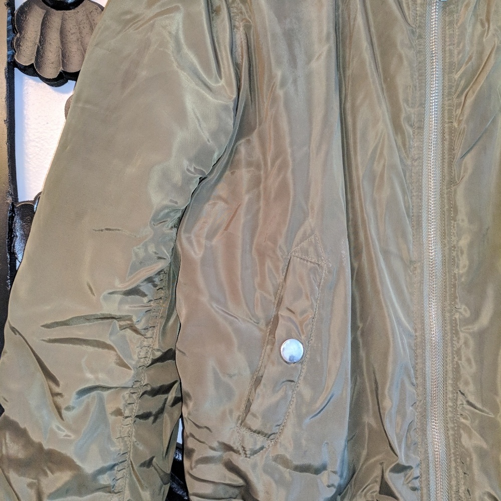 Jacket - Picture 4 of 5