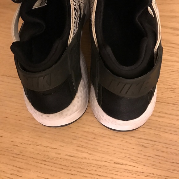 Nike Huarache - Picture 3 of 4