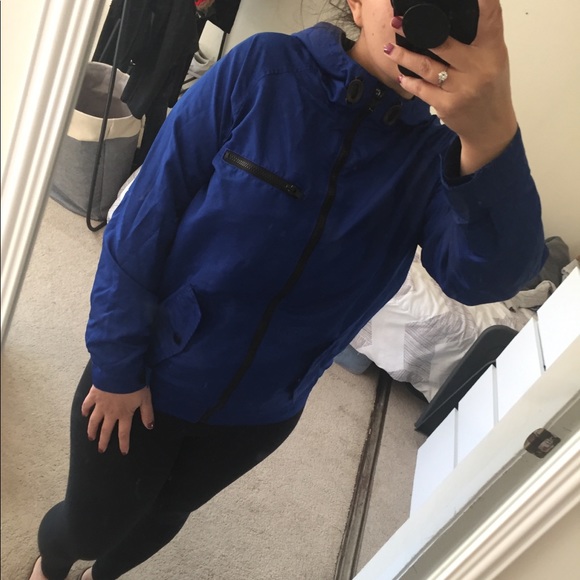 • Rena Jacket • - Picture 2 of 7