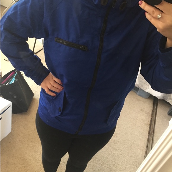 • Rena Jacket • - Picture 4 of 7