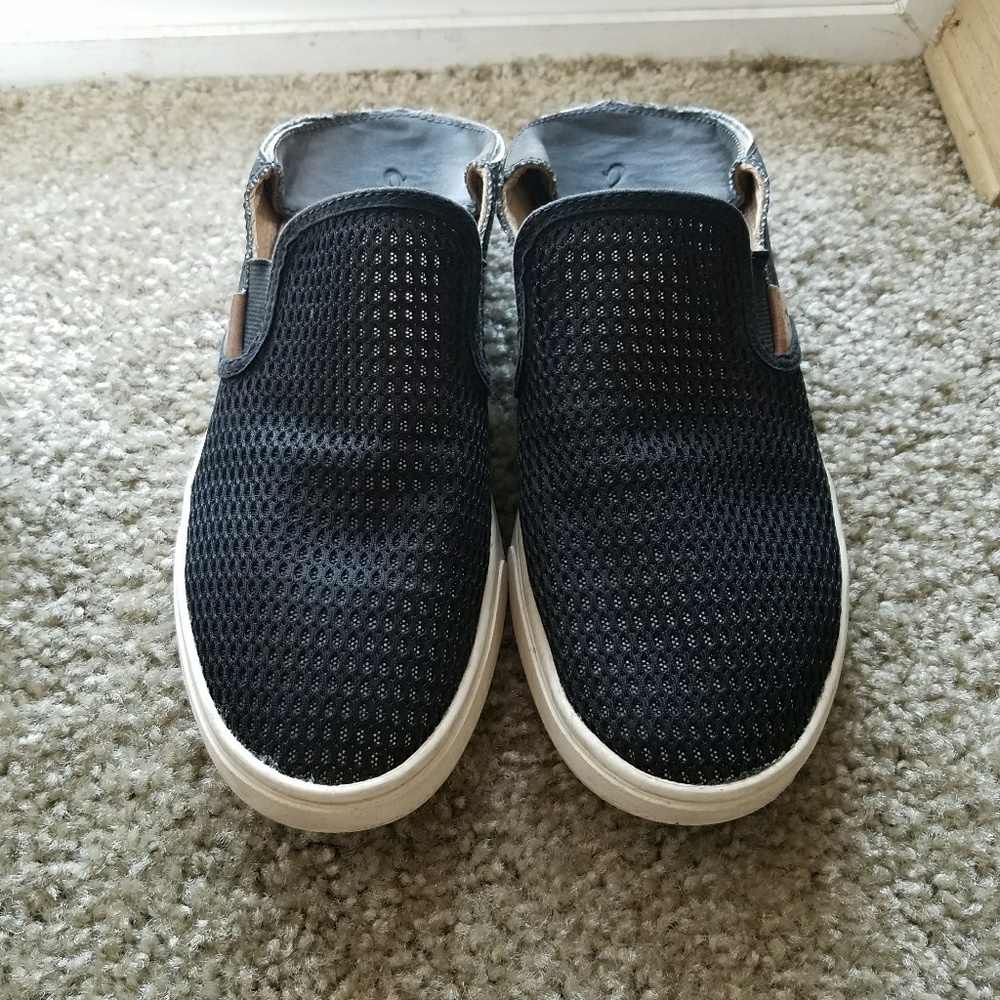 OluKai Pehuea Black Slip On Shoes Womens size 7.5