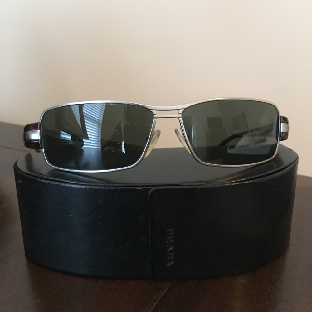 Authentic men's Prada sunglasses.