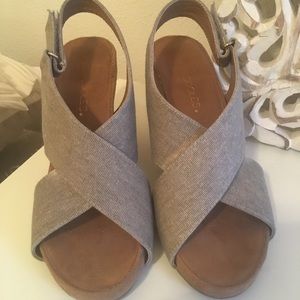 Aerosole Cross Wedge Sandal