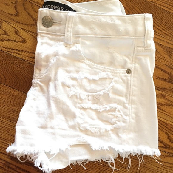 womens white cut off shorts