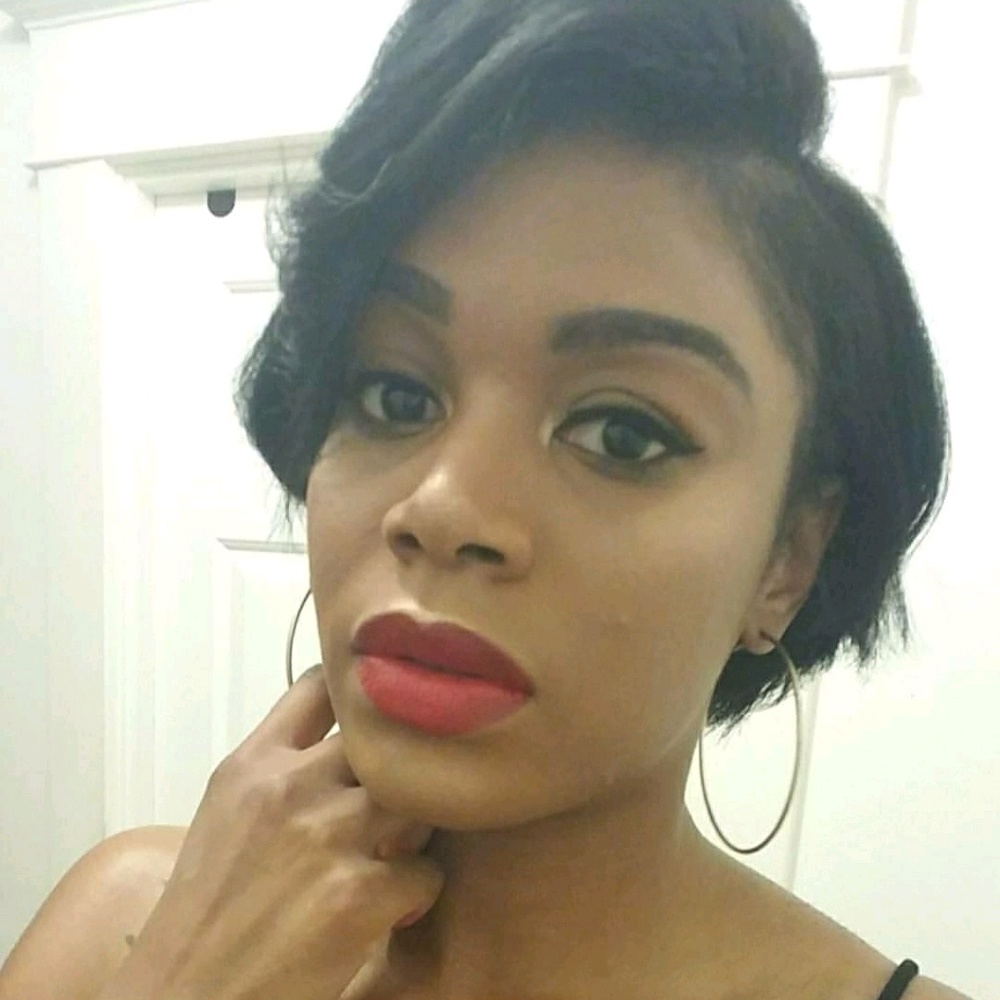 Meet your Posher, Jada