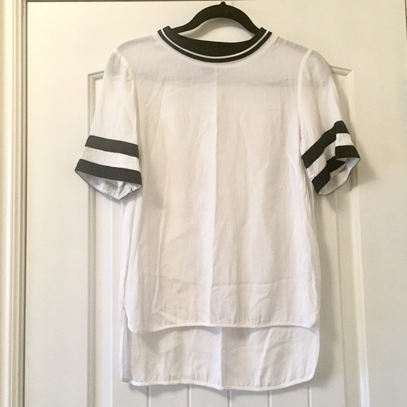 Black and white top - Picture 2 of 4