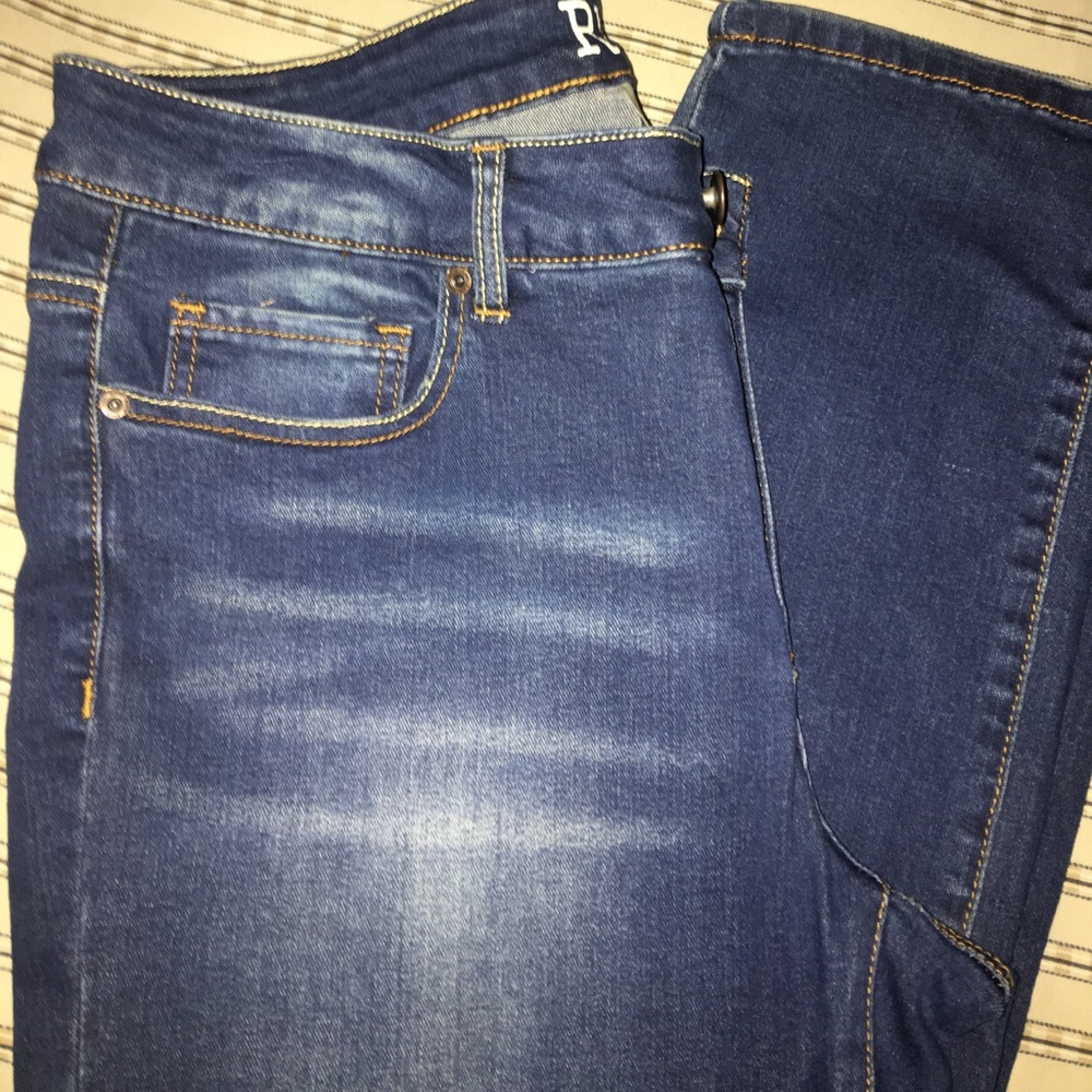 R1893 Women's Straight Leg Jeans