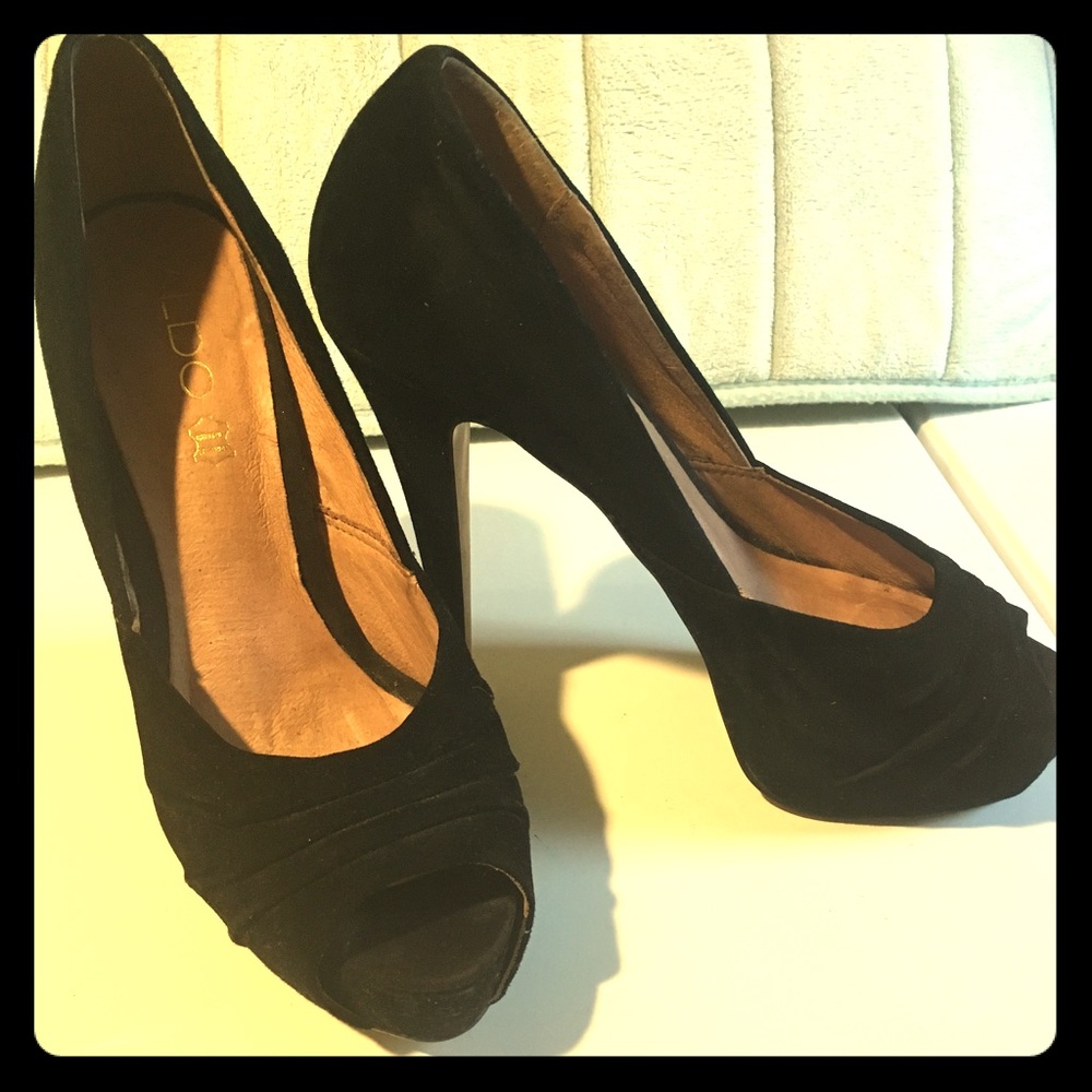 Black Velvet Heels!