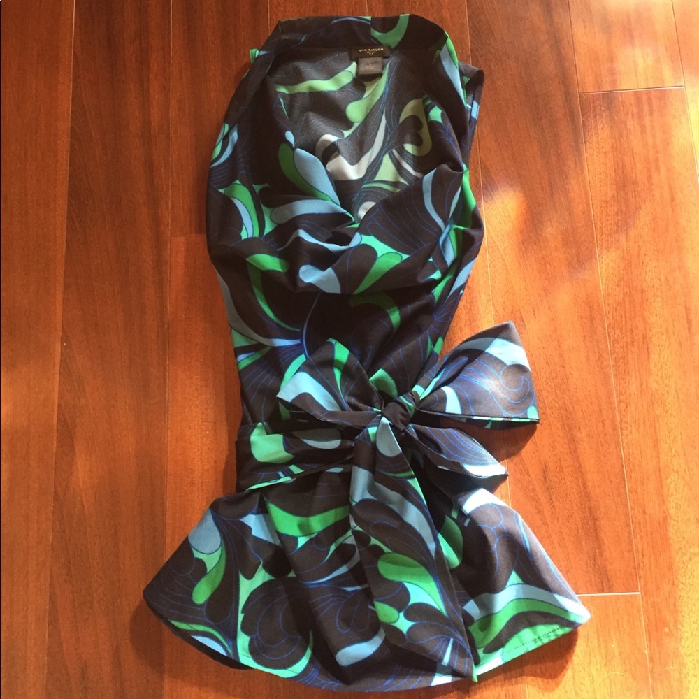 Ann Taylor sleeveless blouse