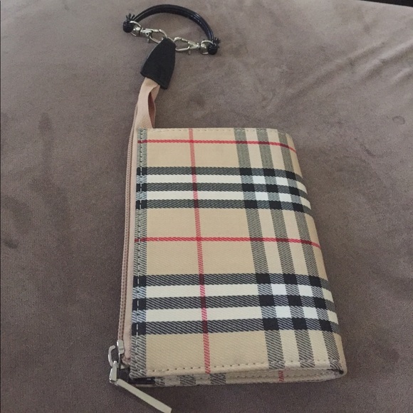 Plaid Lane Printed  Zip Wallet - Picture 2 of 4