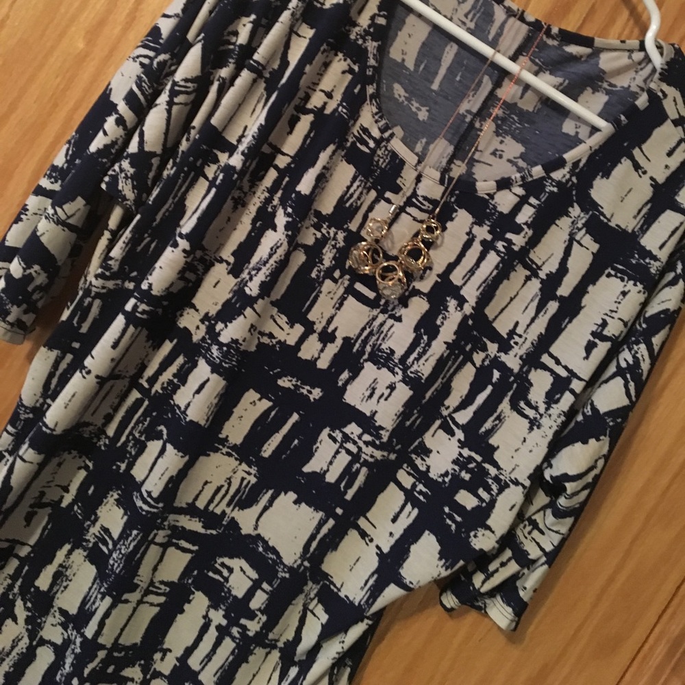 Stitch Fix- printed dolman top