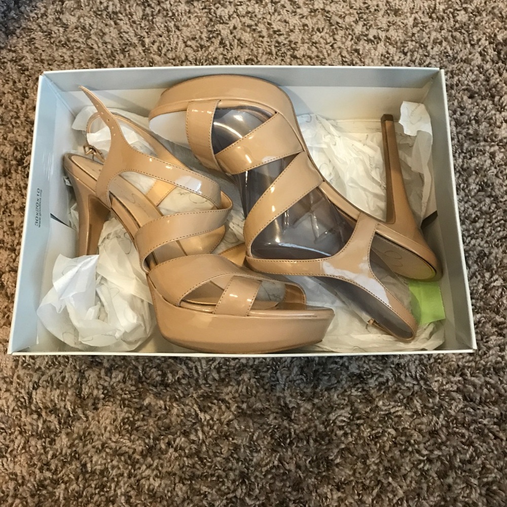 NWT Jessica Simpson Nude Heels Size 10
