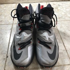 Mint condition Lebron’s SZ. 12