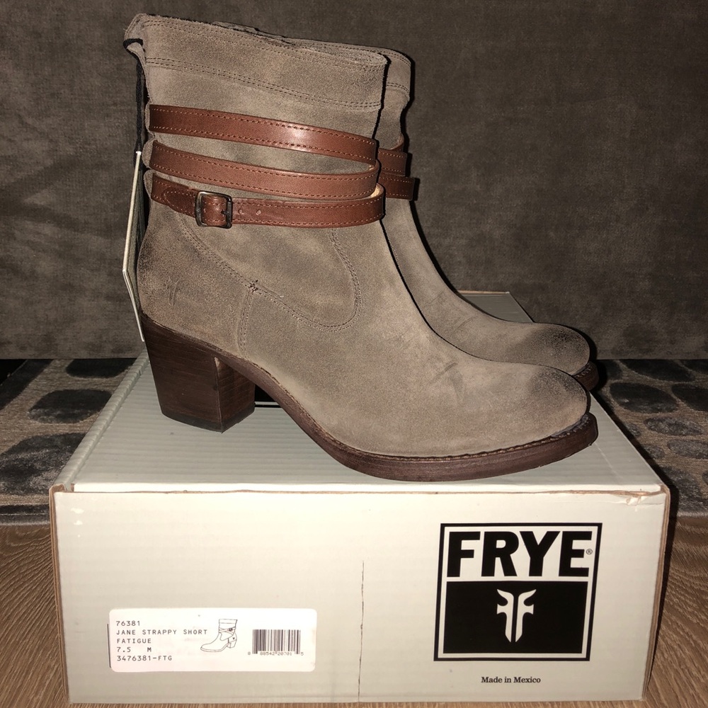 Never worn Frye boots - 7.5