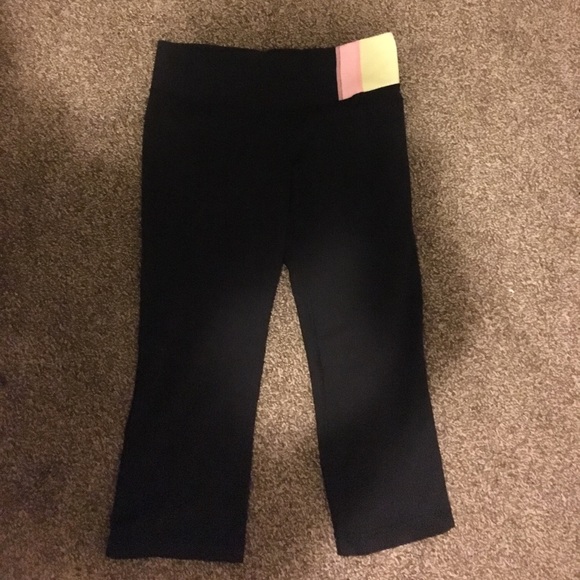 Lululemon Wide Leg Capri size 8 - Picture 2 of 6