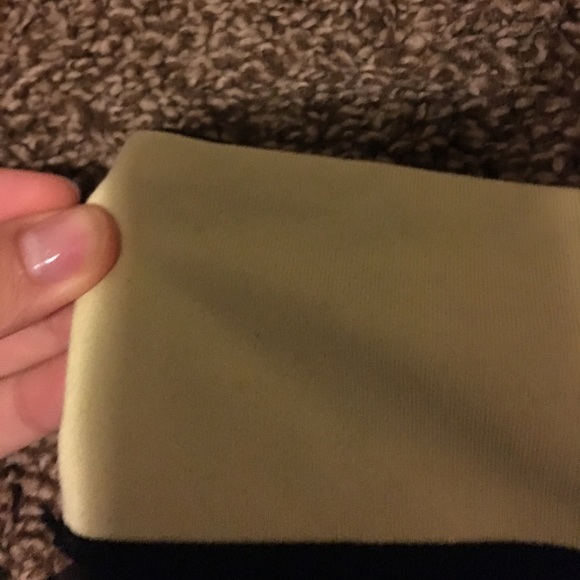 Lululemon Wide Leg Capri size 8 - Picture 4 of 6