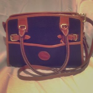 Dooney & Bourke hand bag