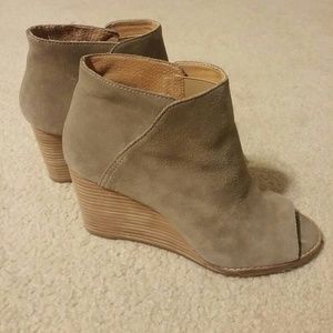 Lucky Brand wedge shoe