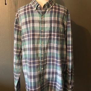 Men’s American Eagle button down